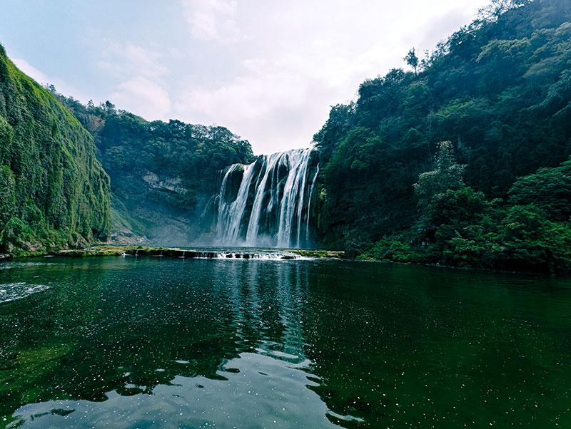 贵州旅游必去景点排名及最佳旅游节季。成都到贵州自驾游最佳路线及费用